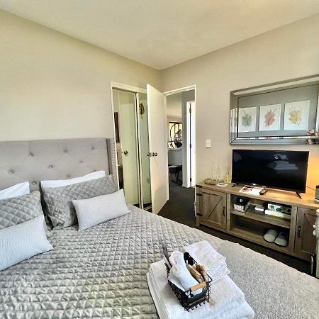 Golden Pearl Bed & Breakfast Christchurch Bagian luar foto